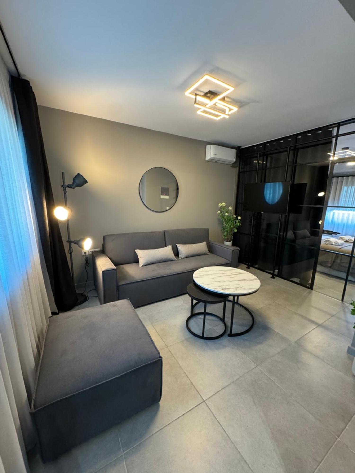 Vartan Lux 4 Apartment