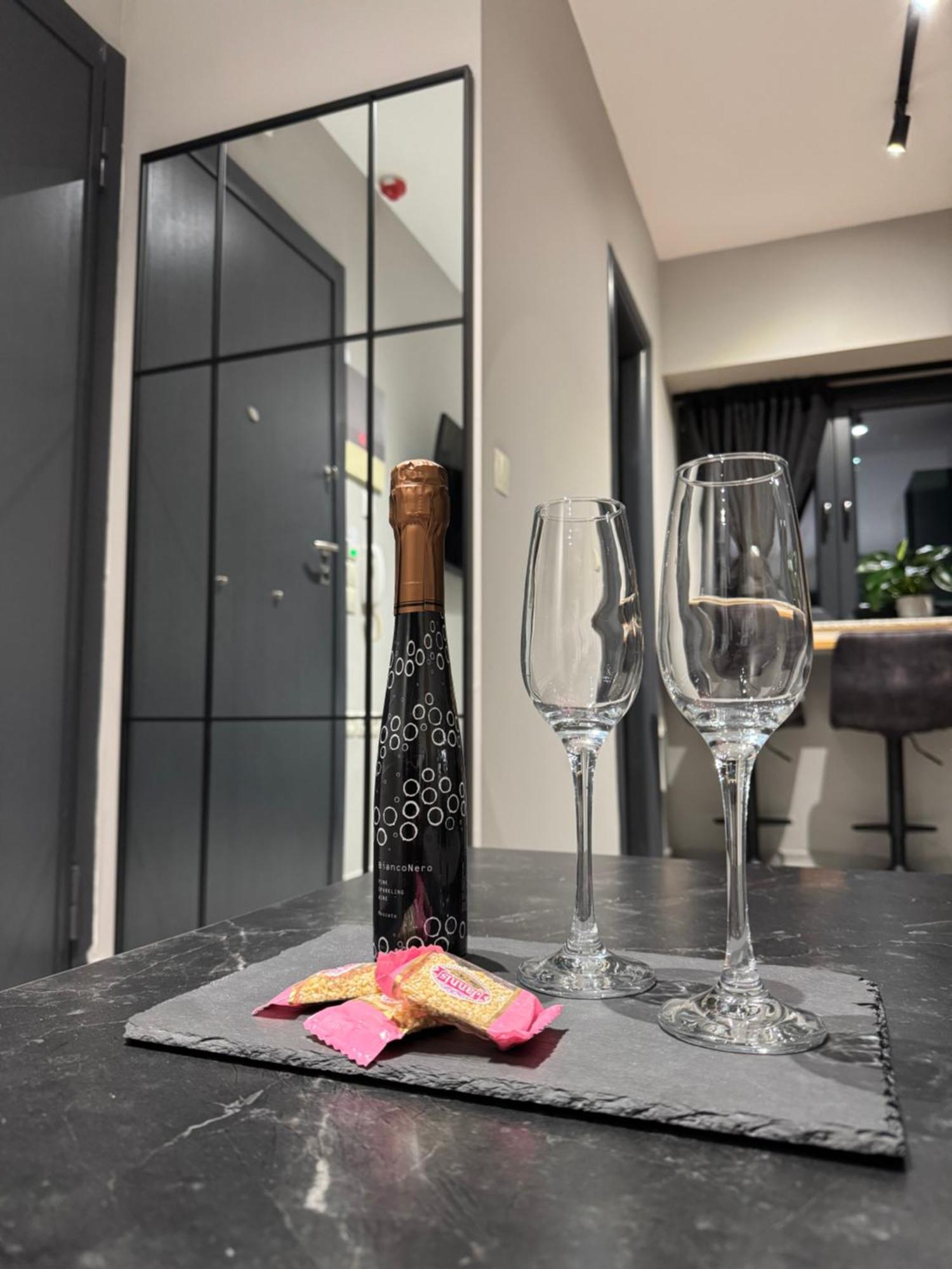 Apartment Vartan Lux 4 *